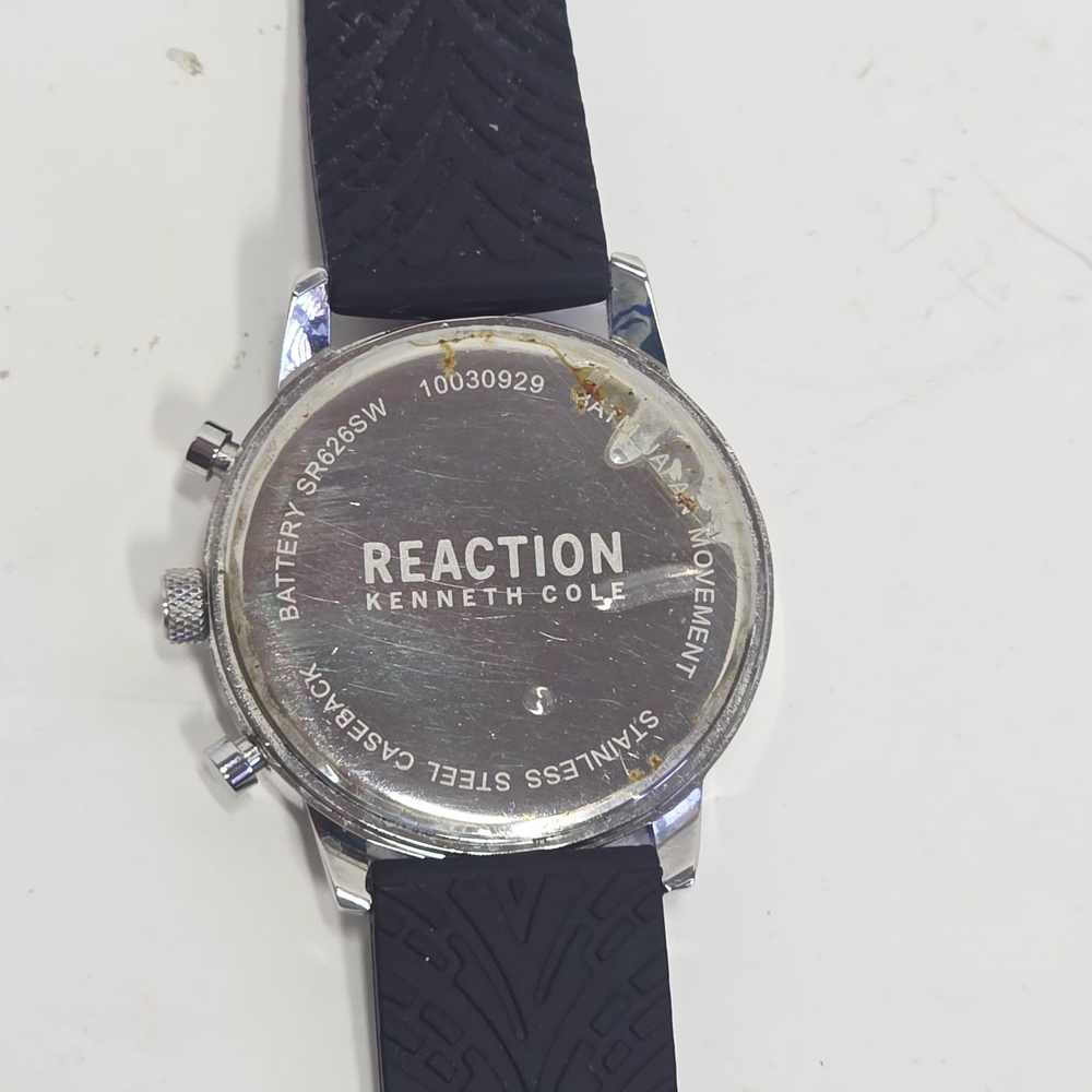 Kenneth Cole Reaction Black and Silver Watch Needs Battery - Picture 3 of 3
